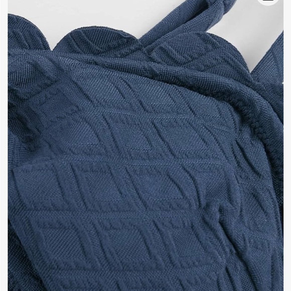 Cupshe Scallop Trim Cutout Swimsuit in Navy Blue Size L - Picture 7 of 10